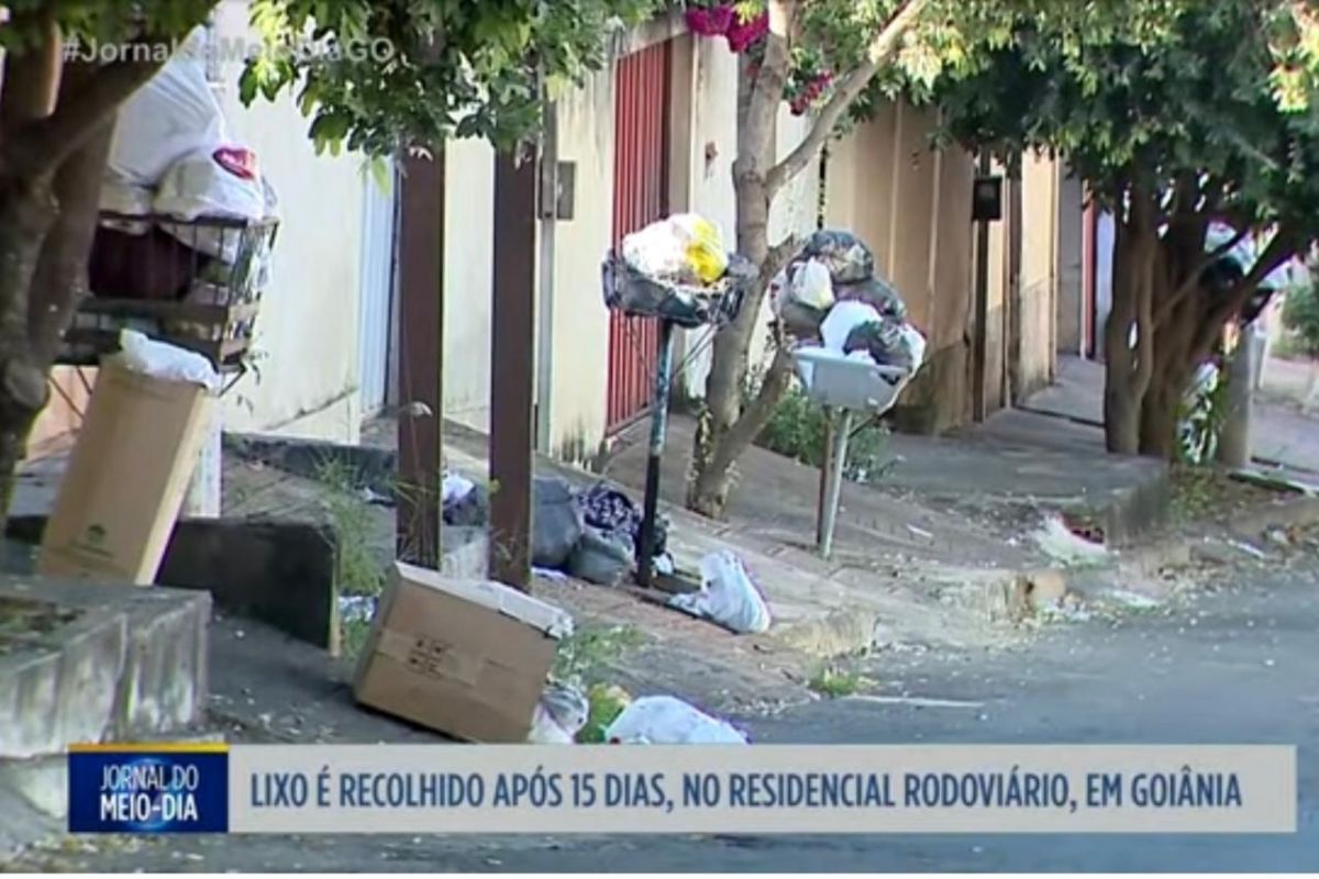 TV Serra Dourada mostra que lixo demora 15 dias para ser recolhido em Goiânia